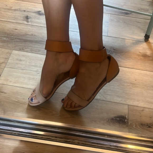 🛑 1 hour sale. Chloe, Women's Leather Two-Tone Flat Lazise Sandals Size 37.5 COA - Picture 13 of 13